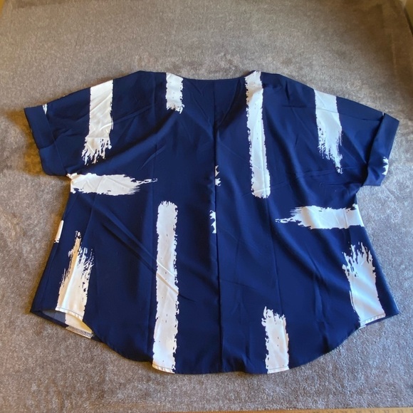 Blue and White Short Sleeve Tee New never worn - Picture 2 of 4